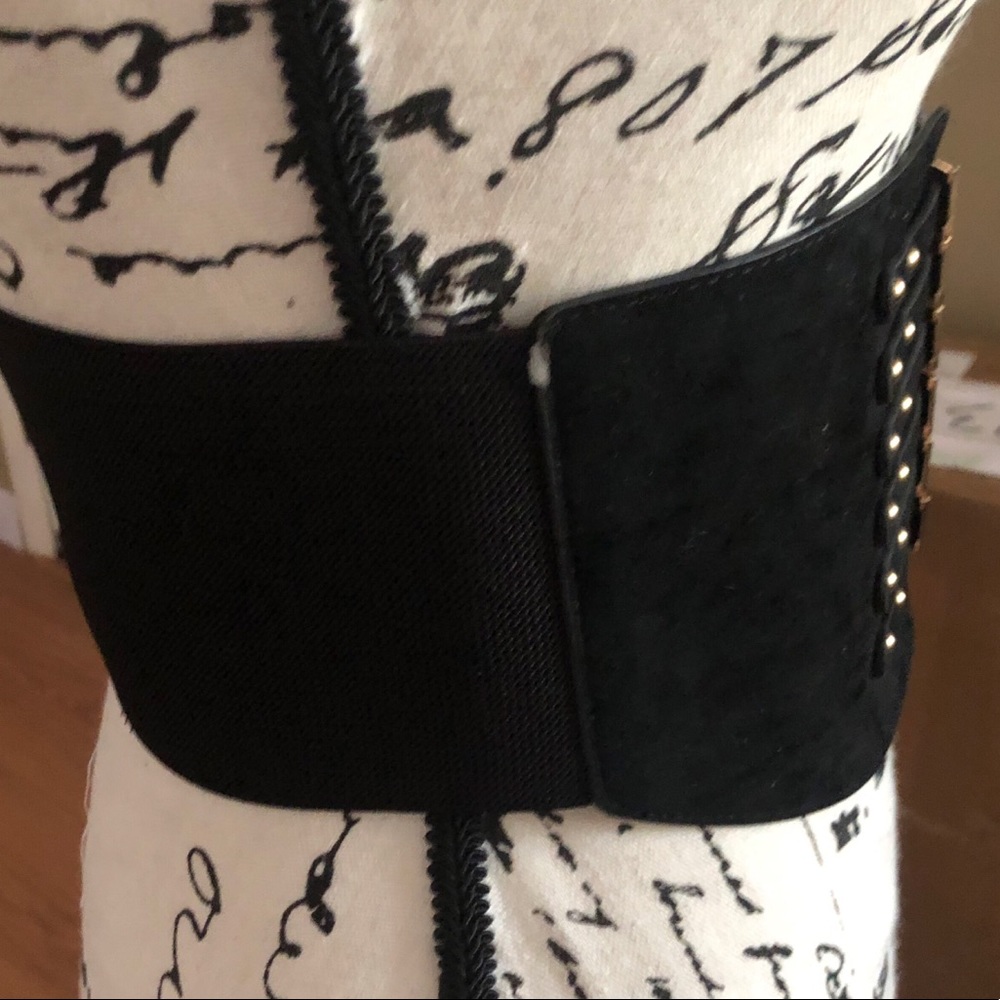 Vintage Style Waist Cinch Snap Back Corset Belt - Picture 5 of 5
